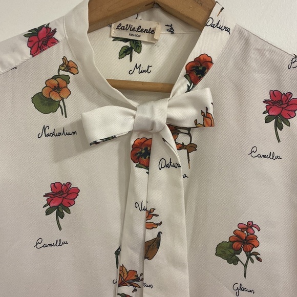 Botanical Print Bow Tie Blouse - Picture 2 of 5